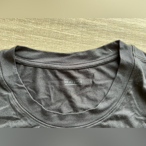 Uniqlo heattech - thermal long sleeve tee - Picture 3 of 3